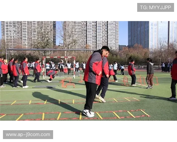 围绕河汾中学足球水平发展的综合提升与校园体育融合策略研究探讨